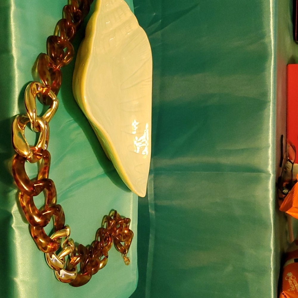 Womens 18" Chunky Tortoise and Gold Necklace